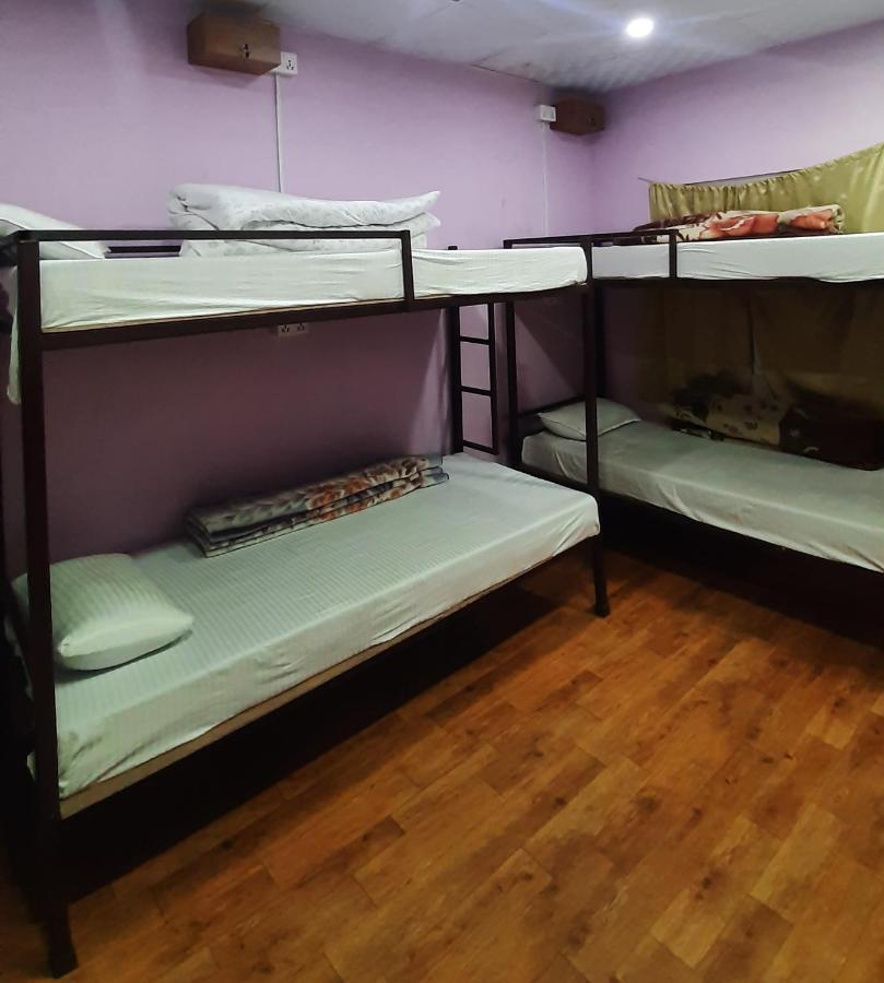 Margik Backpackers Hostel Покхара Экстерьер фото