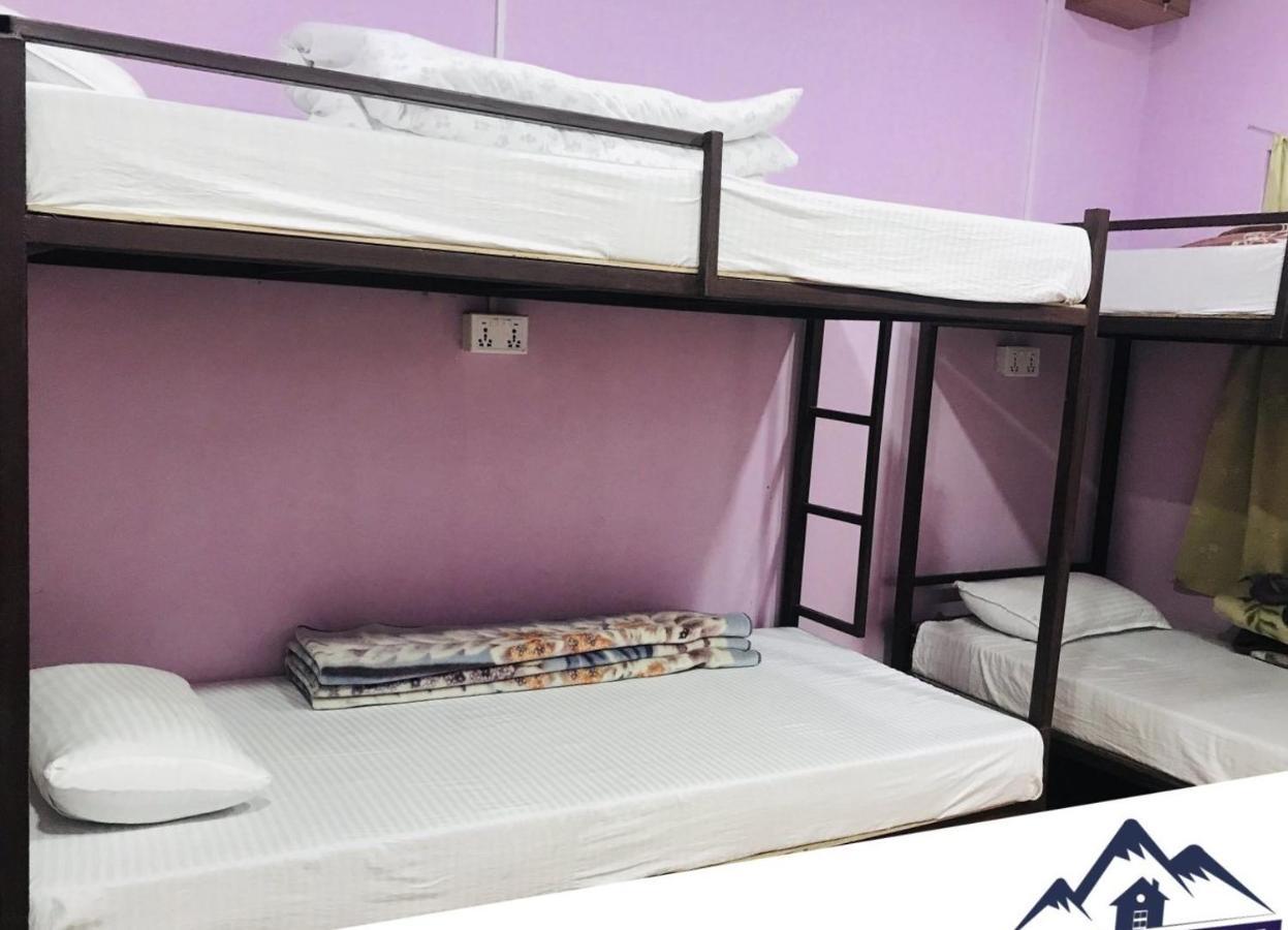 Margik Backpackers Hostel Покхара Экстерьер фото