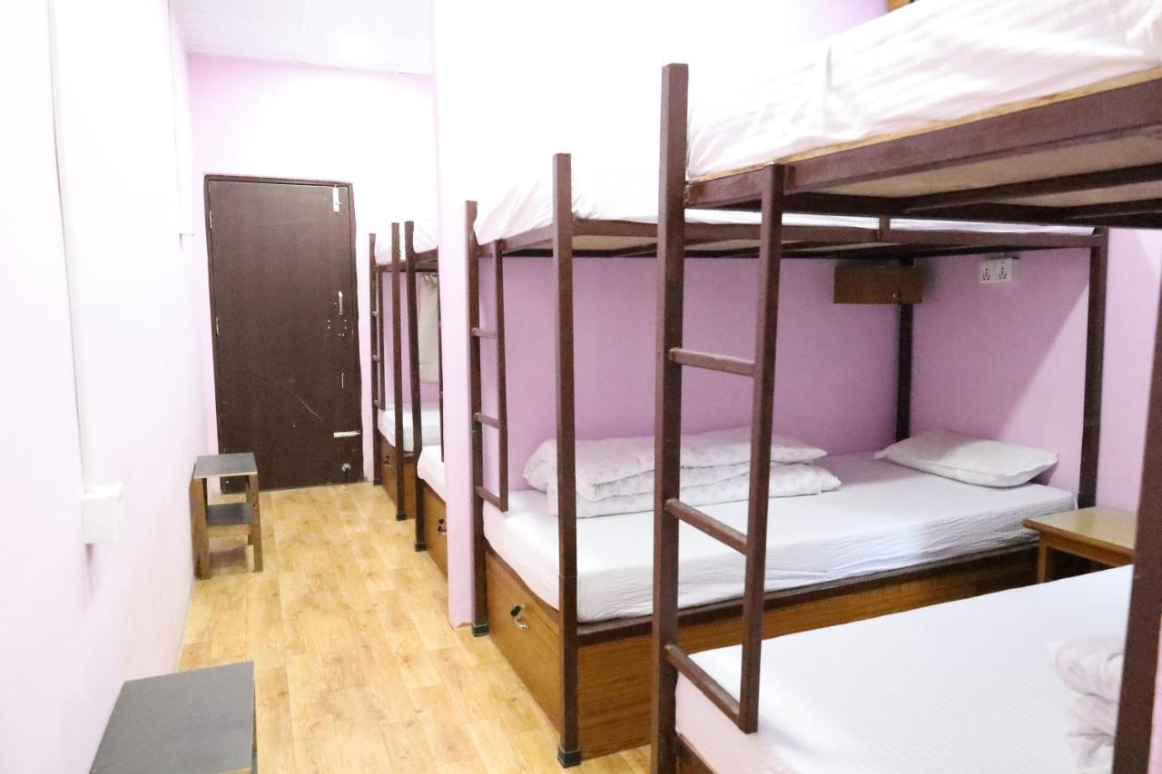 Margik Backpackers Hostel Покхара Экстерьер фото