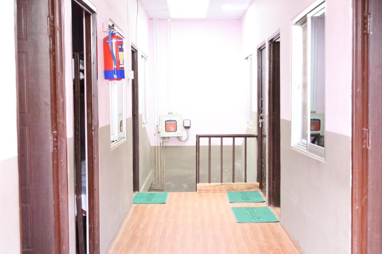 Margik Backpackers Hostel Покхара Экстерьер фото