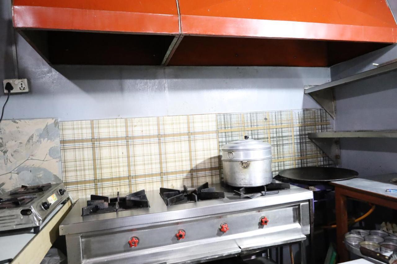 Margik Backpackers Hostel Покхара Экстерьер фото