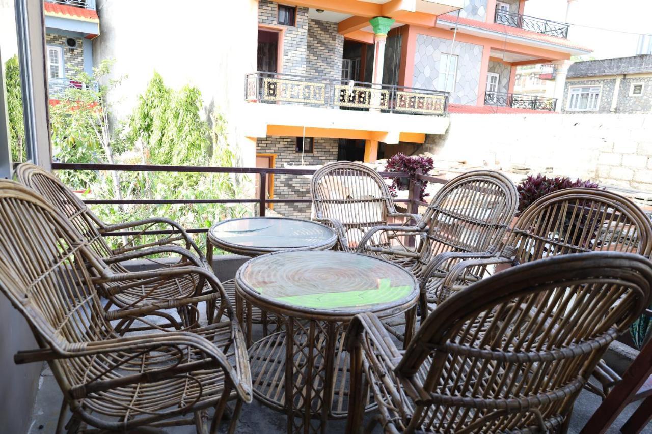 Margik Backpackers Hostel Покхара Экстерьер фото