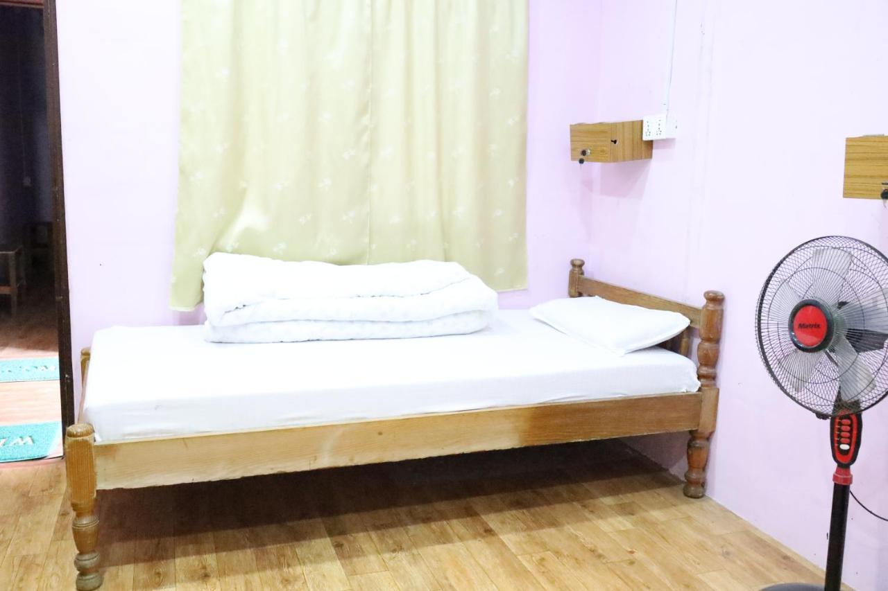 Margik Backpackers Hostel Покхара Экстерьер фото